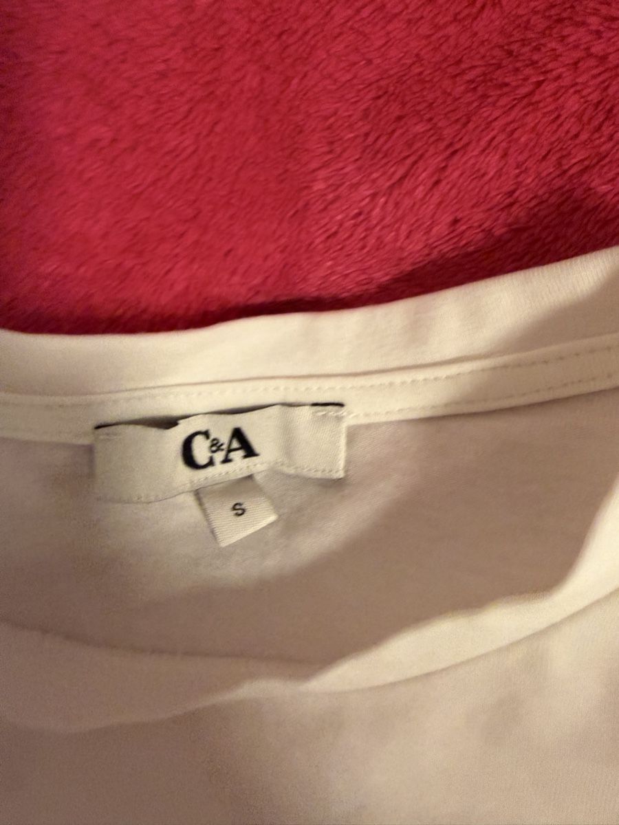 C&A Blusen, T-Shirts & Tops: T-shirts – Gebraucht aus Geroldswil von ali_rpw6 2