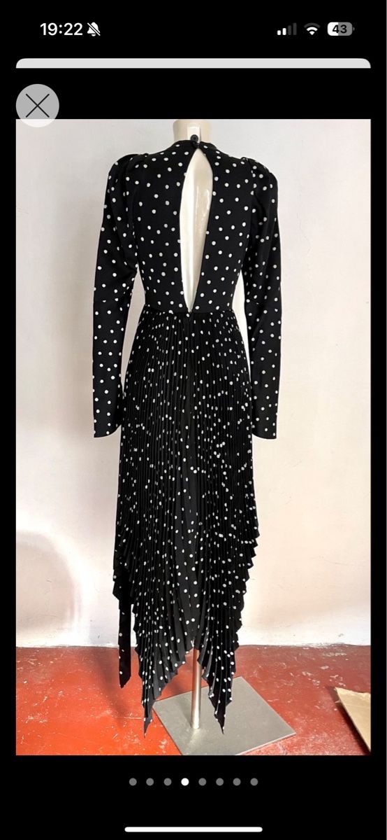 Khaite Kleider: Khaite New York Kleid – Gebraucht aus Zürich von ritzo1 9