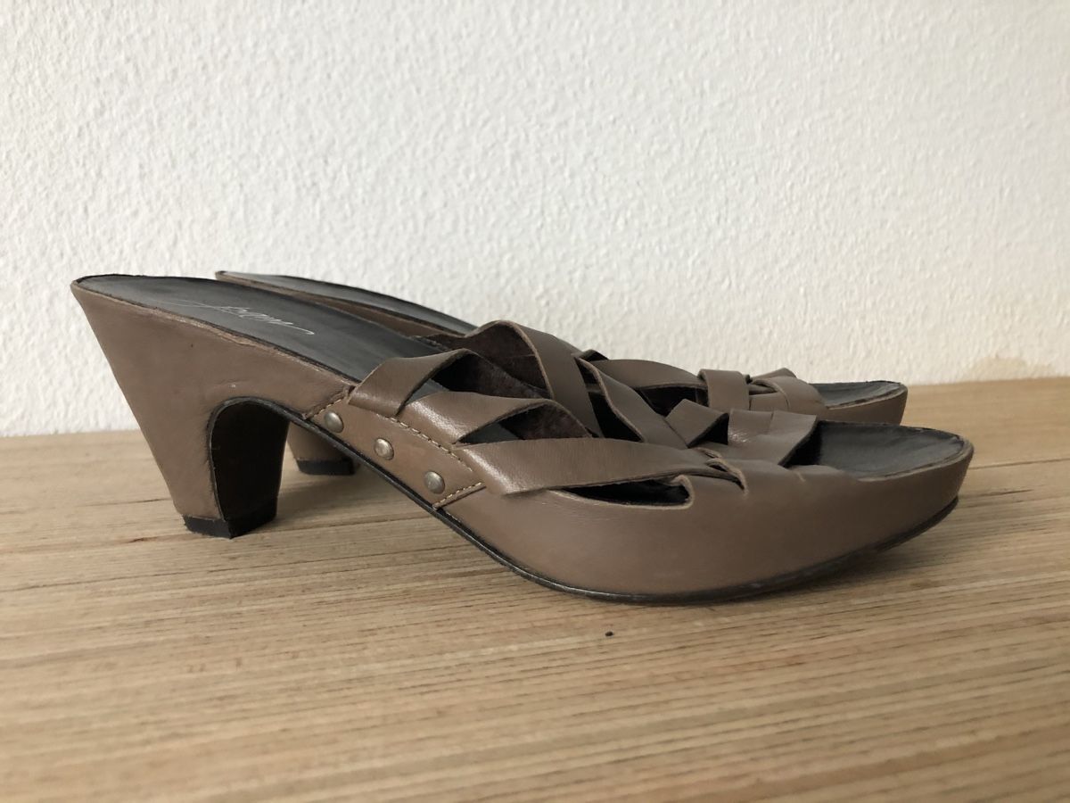 Scarpe da donna: Sommerschuhe mit kleinem Absatz, Grösse 38 – Usato da Zürich venduto da lennyk01 1