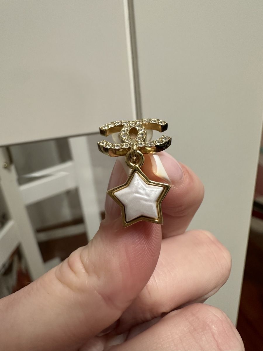 Chanel Orecchini pendenti & Orecchini a lobo: Chanel clip on earrings – Nuovo (secondo la descrizione) da Kilchberg ZH venduto da cruella 2