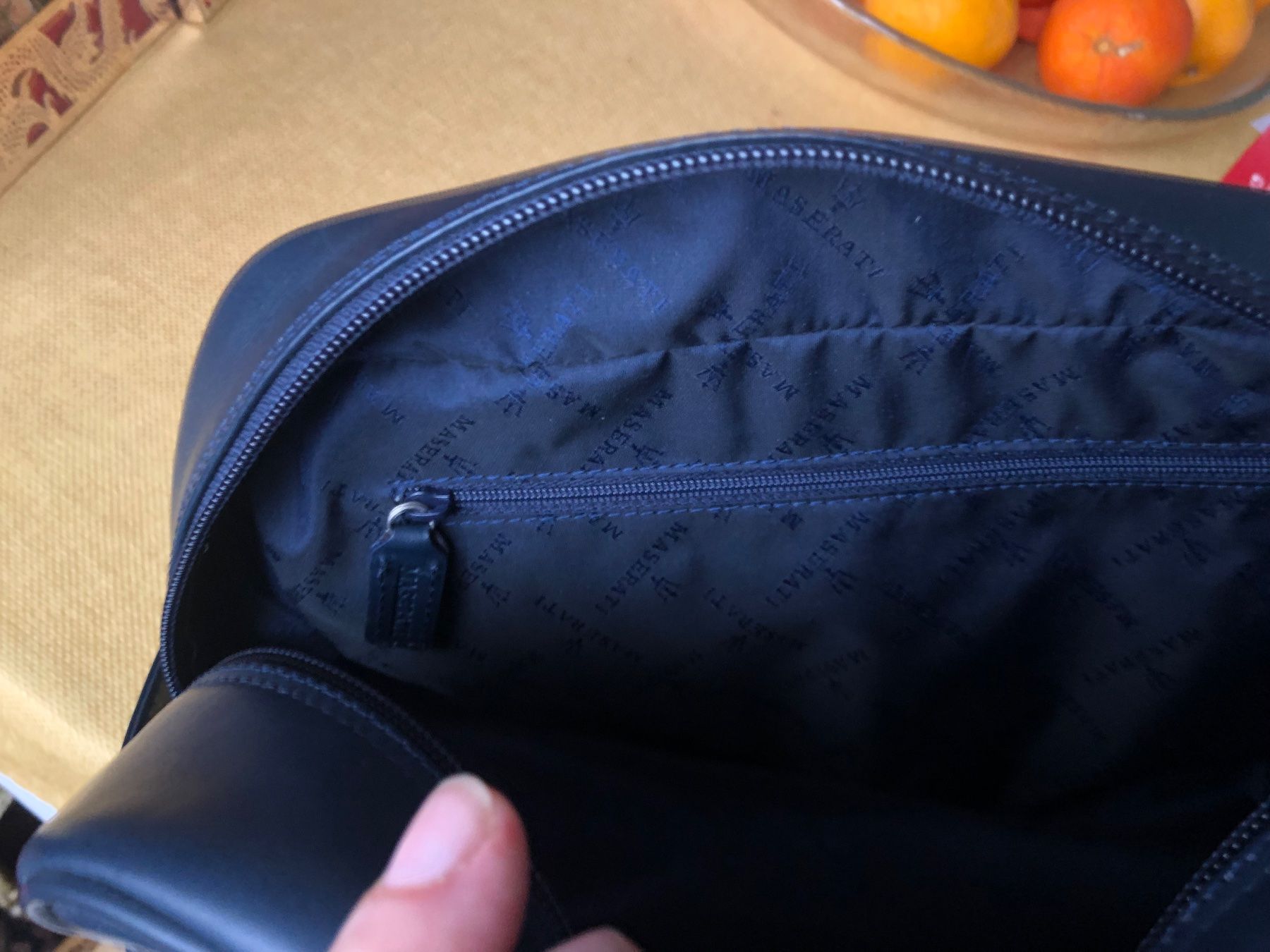Kosmetikkoffer: NEUES Maserati Leder-Necessaire - Geschenk? – Neu (gemäss Beschreibung) aus Oberweningen von Gerini 7