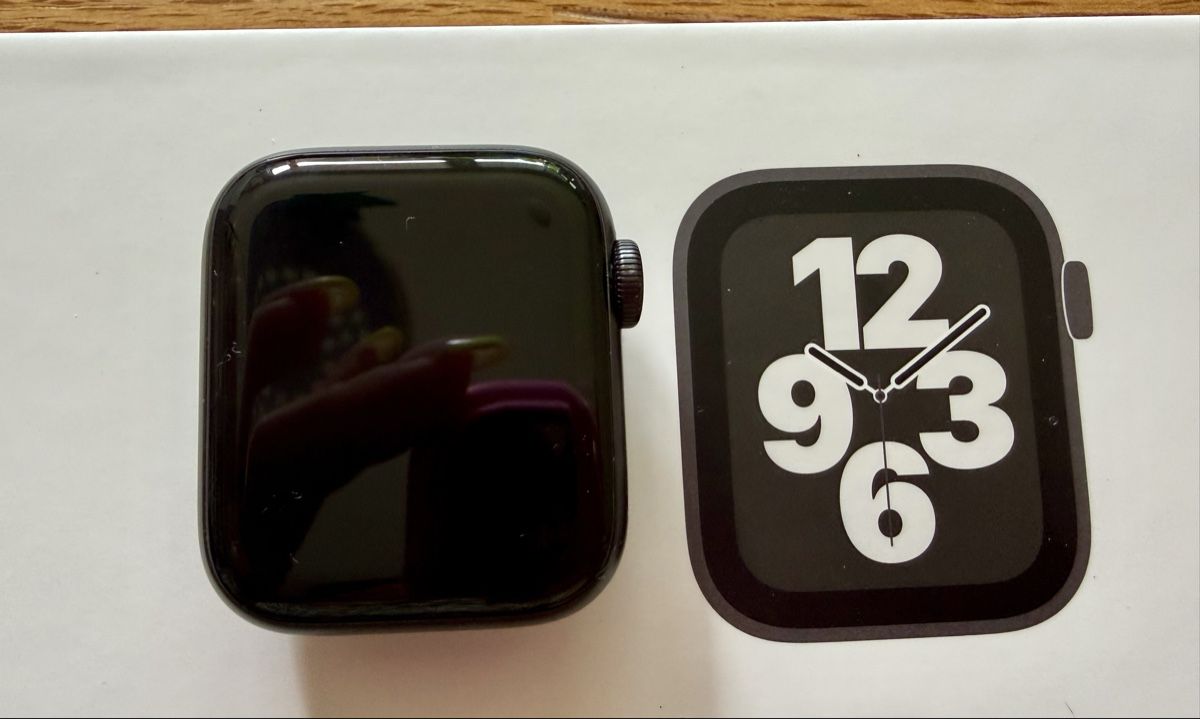 Apple Smartwatch: Apple Watch SE Space Gray 40mm CEL LTE – Usato da Allschwil venduto da Artur15 3