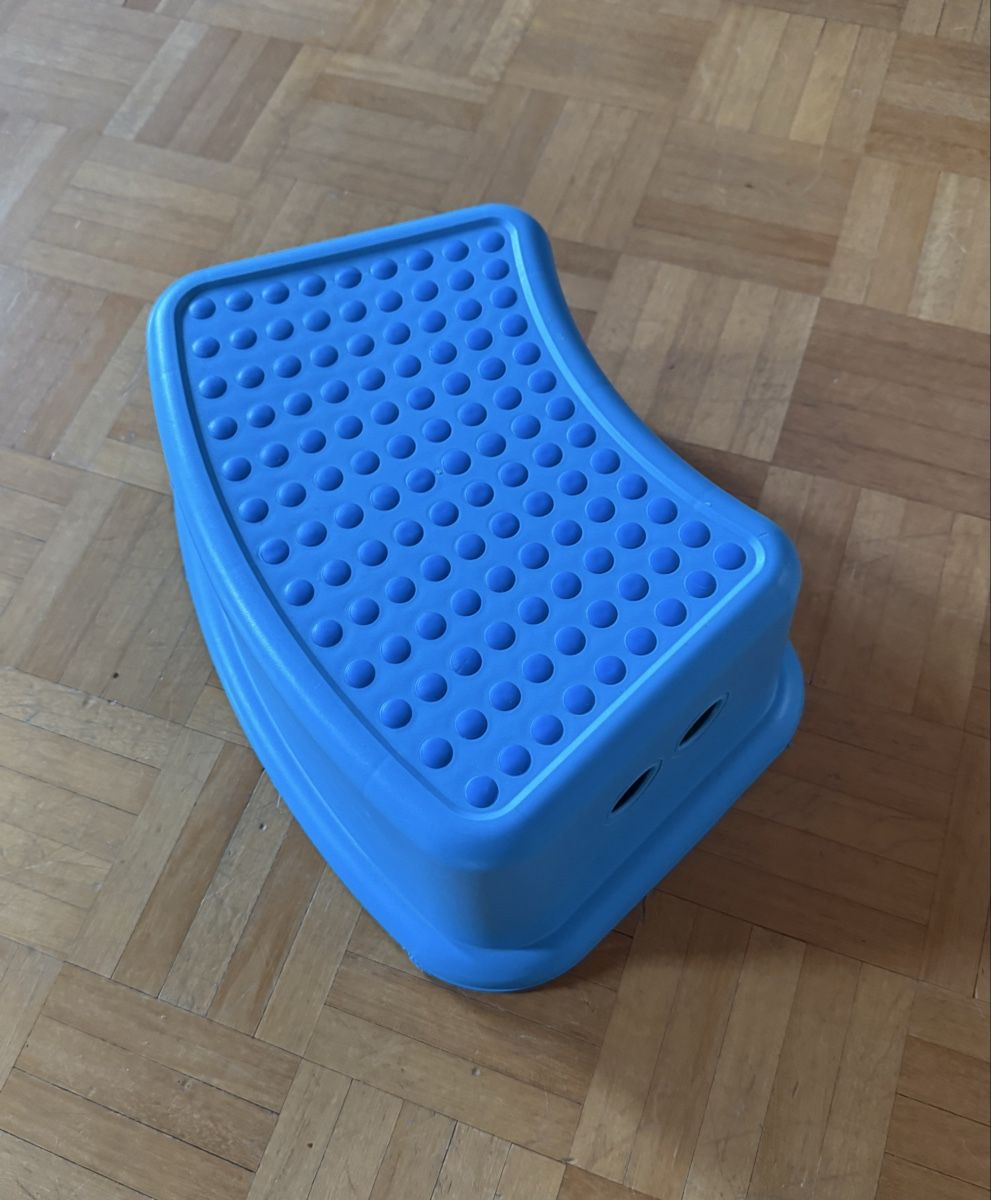 Ikea Sgabelli: Kinder Tritthocker Kunststoff blau – Usato da Thalwil venduto da MB-7 2