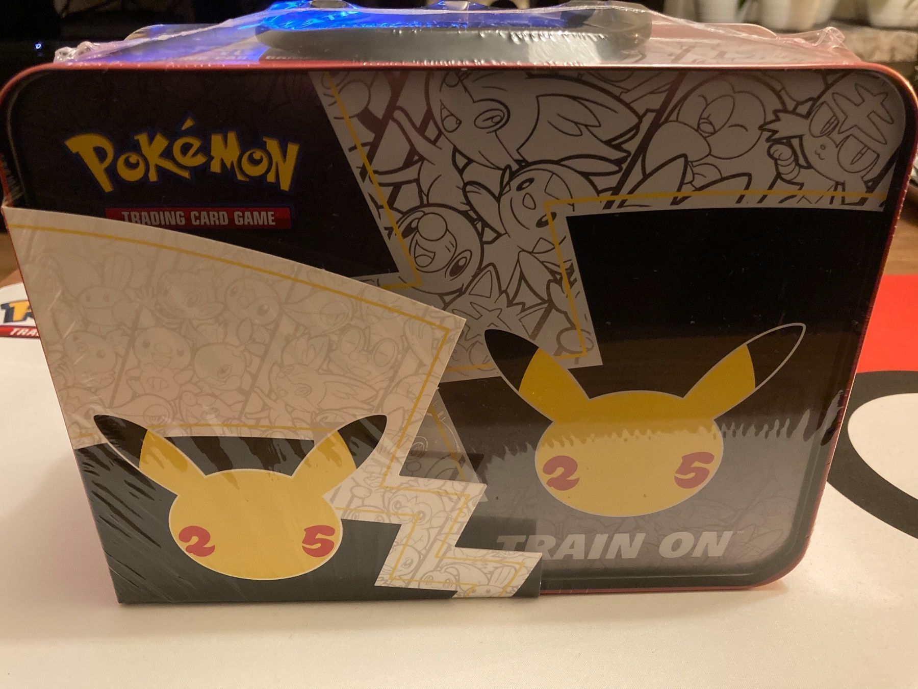 Pokémon Carte collezionabili: Pokemon Celebrations Sammelkoffer DE – Usato da Küssnacht am Rigi venduto da Ebikoner 4