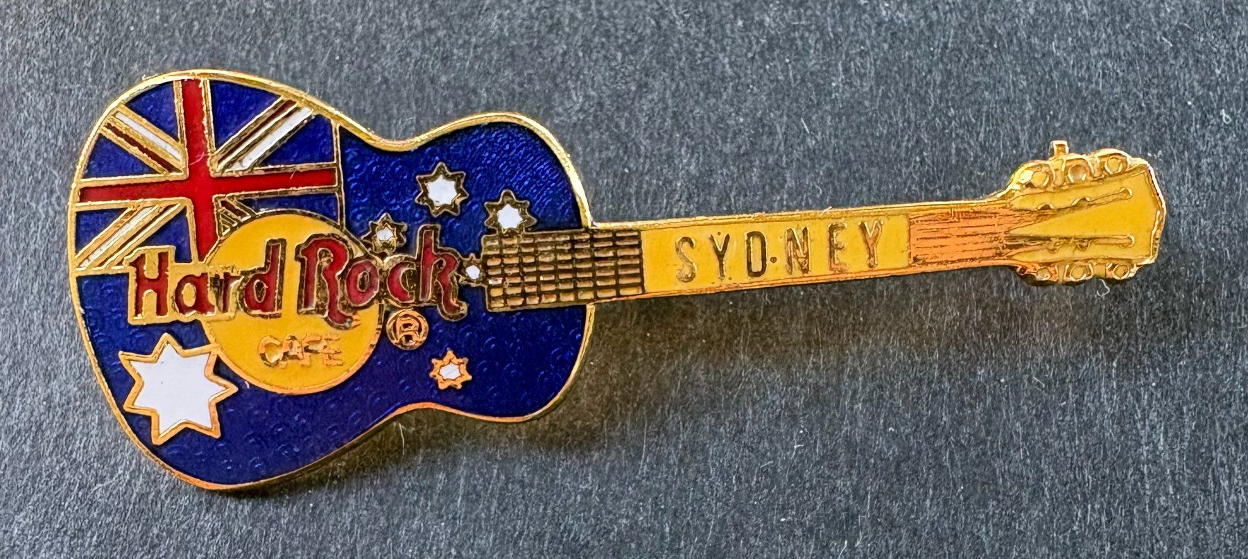 Hard Rock Cafe Placchette & Badge: ANSTECKNADEL HARD ROCK CAFE – Usato da Ostermundigen venduto da wini63