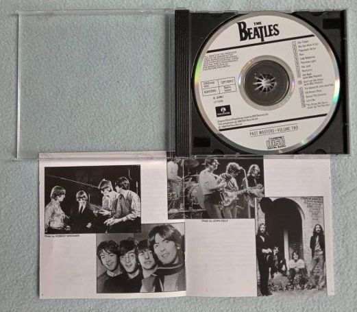 CD: The BEATLES - Volume Two - CD 1988 – Usato da Le Locle venduto da PereiraHugo 2