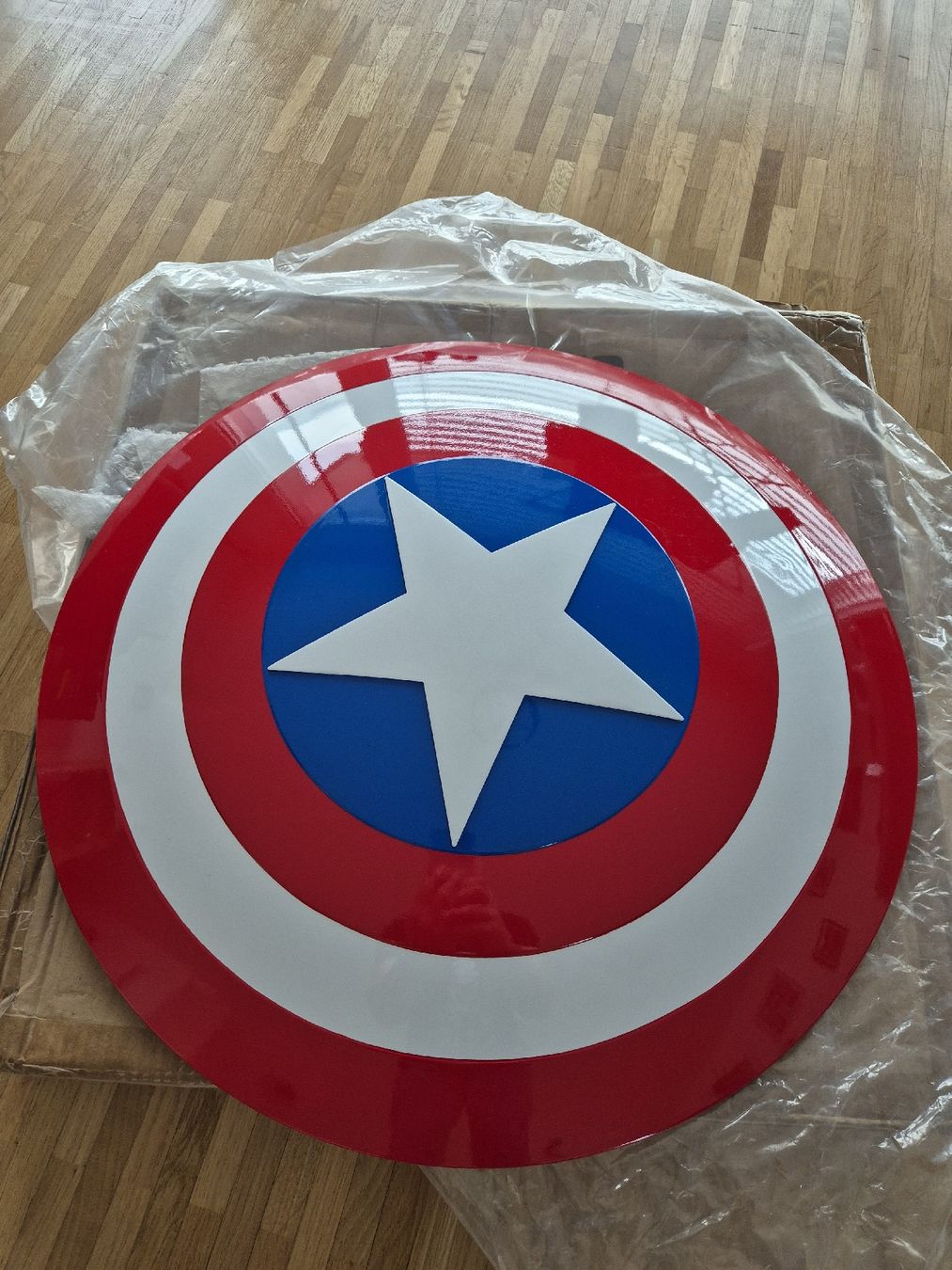 Marvel Statuette: Captain America Bouclier 1:1 – Nuovo e nell'imballaggio originale da Cugy FR venduto da POWER-STI 5
