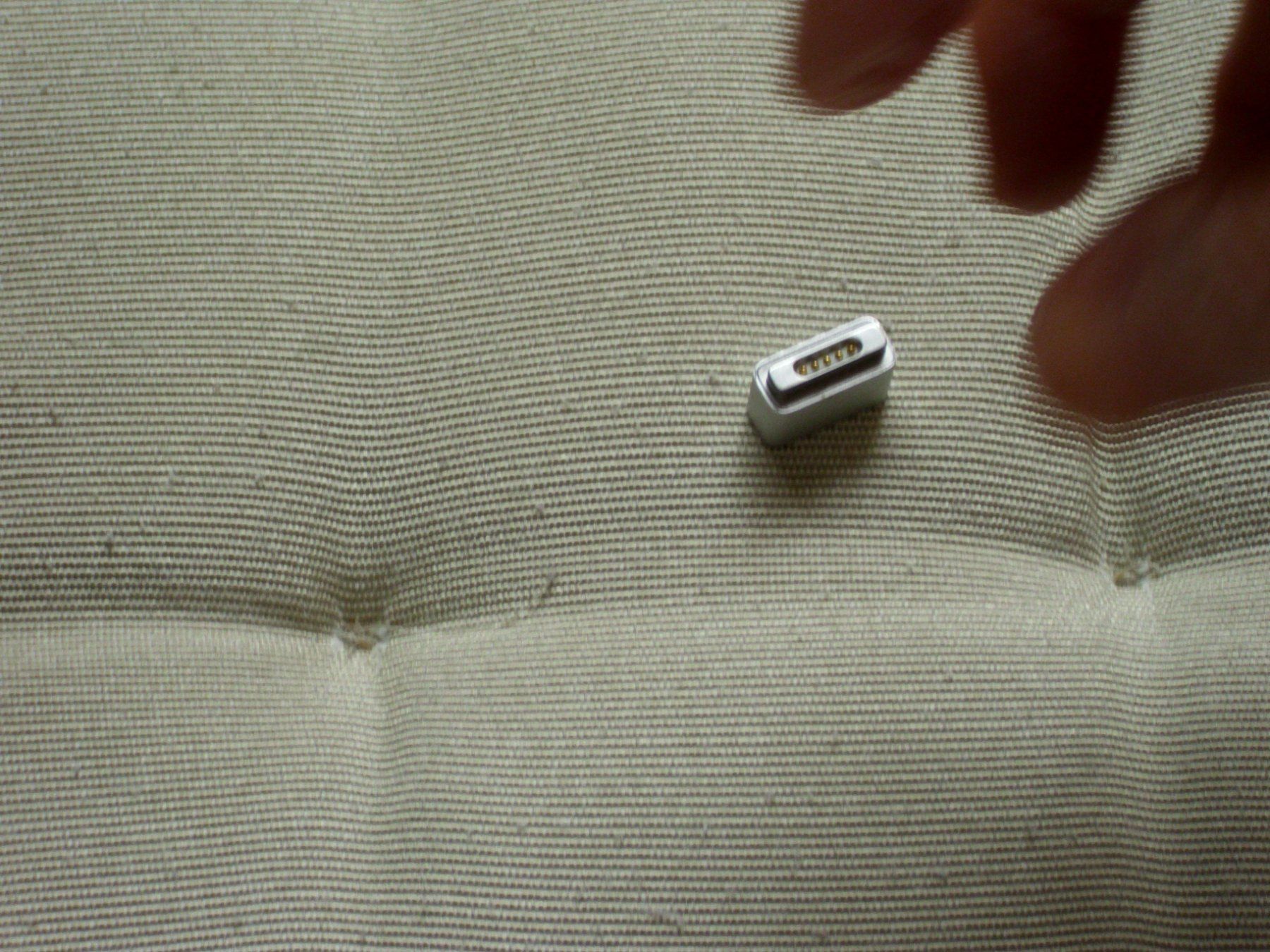 Apple Laufwerke & Adapter: Apple MagSafe Adapter, MagSafe Einbau-Buchse – Gebraucht aus Oberengstringen von EAK11 1