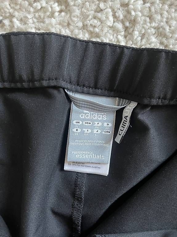 Pantaloni: Adidas Laufhose – Usato da Zürich venduto da 3rdmonkey 2