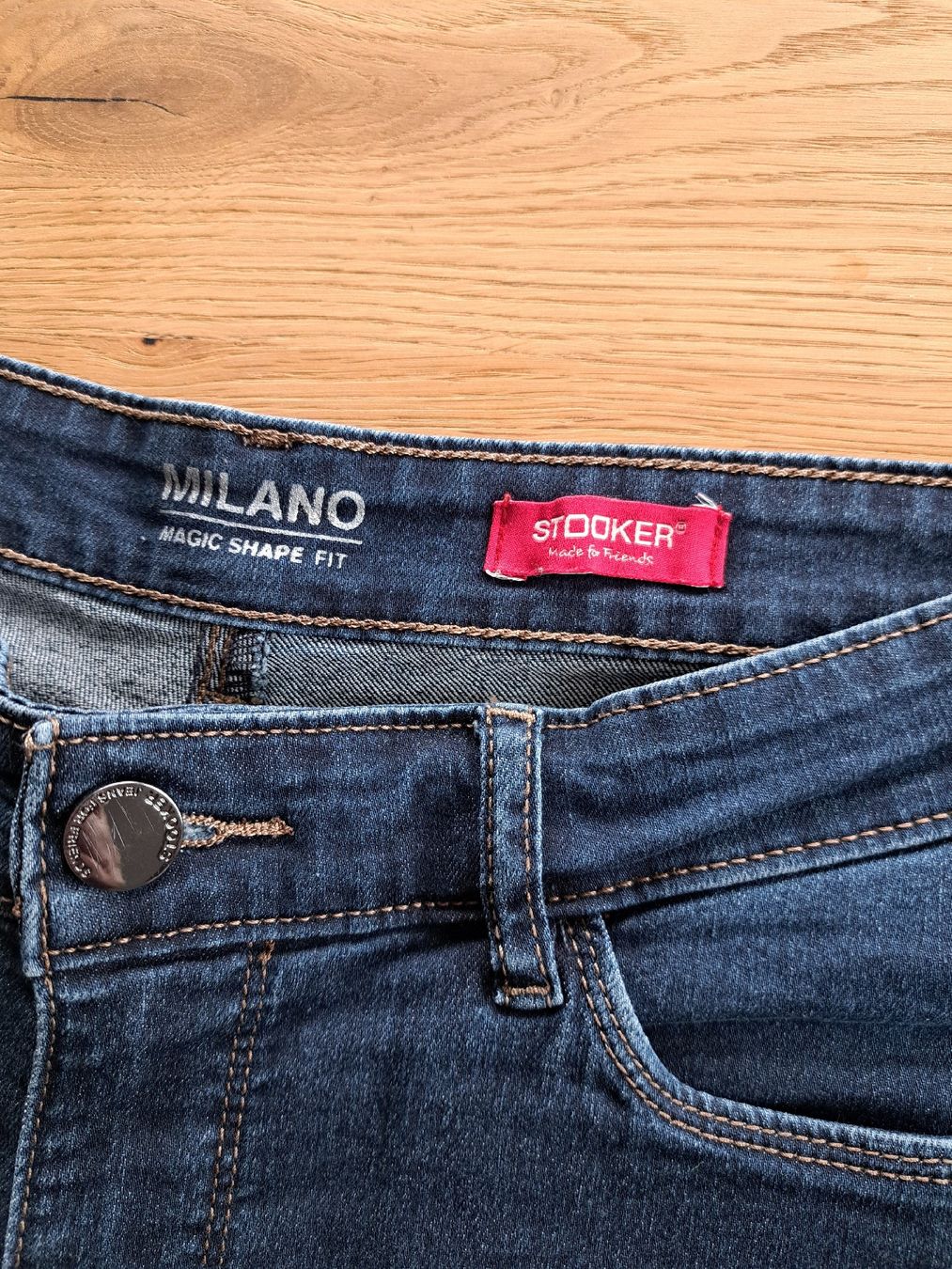 Jeans: neue Jeans gr.42 – Nuovo (secondo la descrizione) da Ebnat-Kappel venduto da Zurk 1