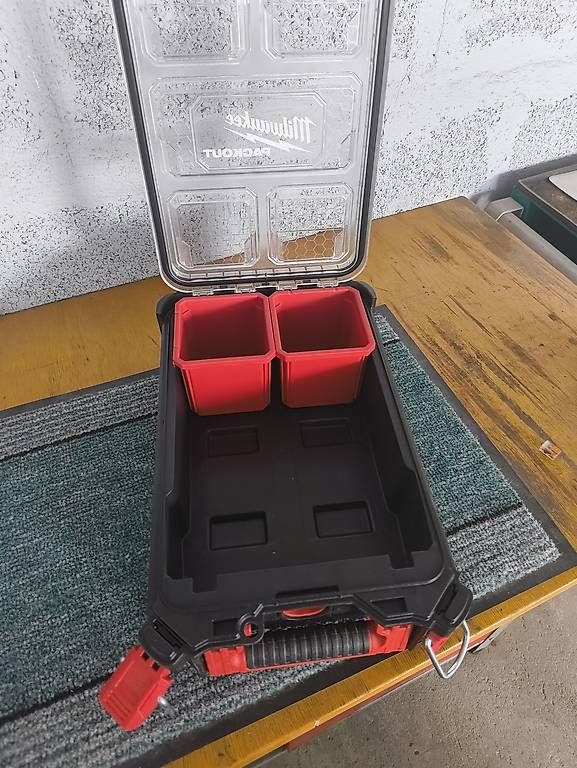 Tutti gli attrezzi: Milwaukee Packout Organizer Compact – Usato da Wolfhalden venduto da Snaegi 1