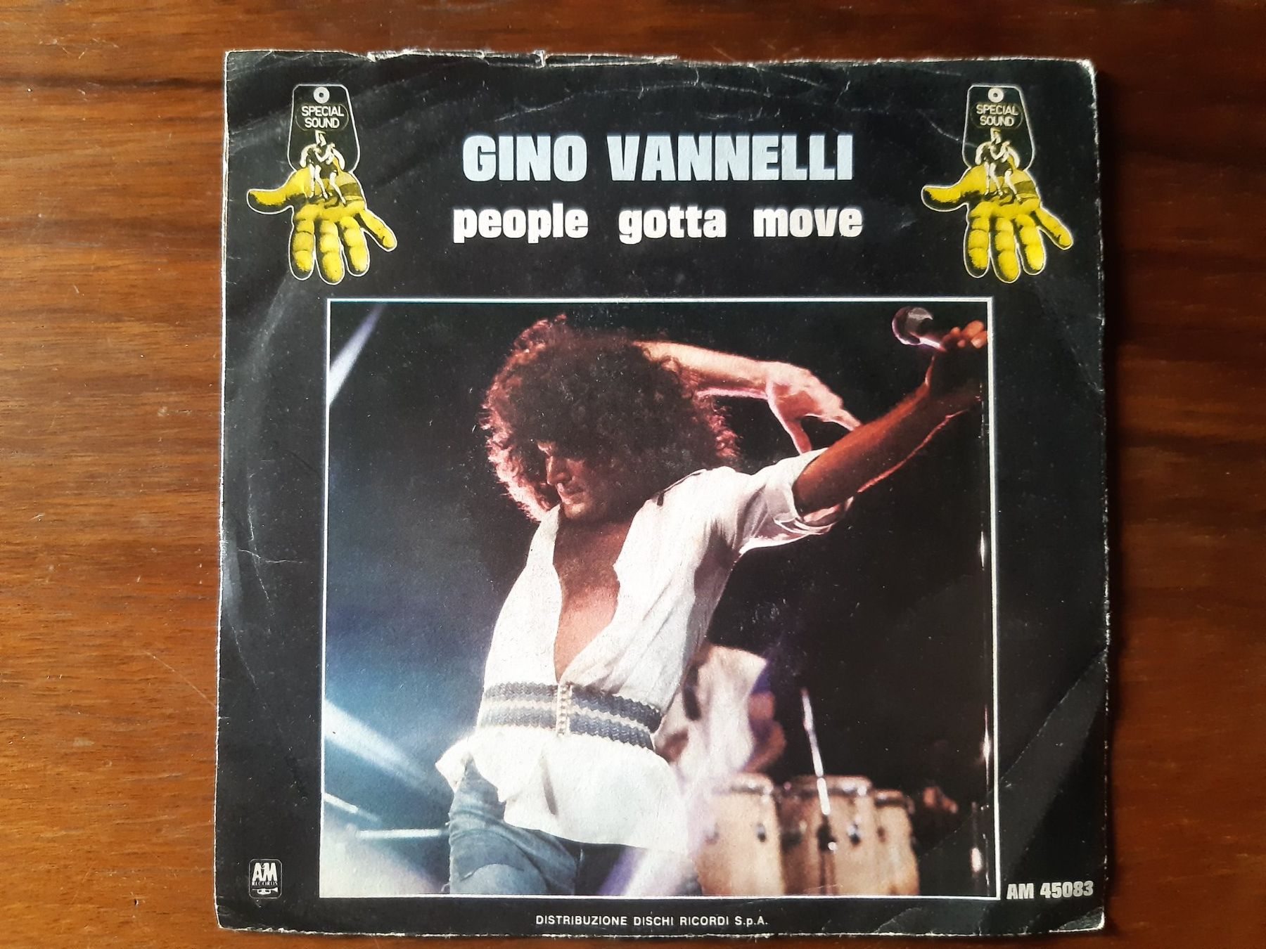 Dischi in vinile: Gino Vannelli - People Gotta Move (7") – Usato da Verscio venduto da giamma1985