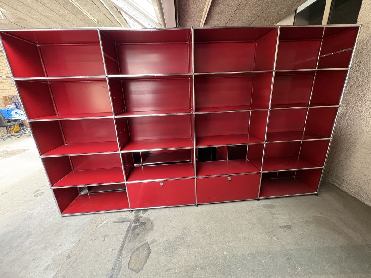 USM Regale: USM Regal 5x4 in rot – Gebraucht aus Pratteln von Balbii