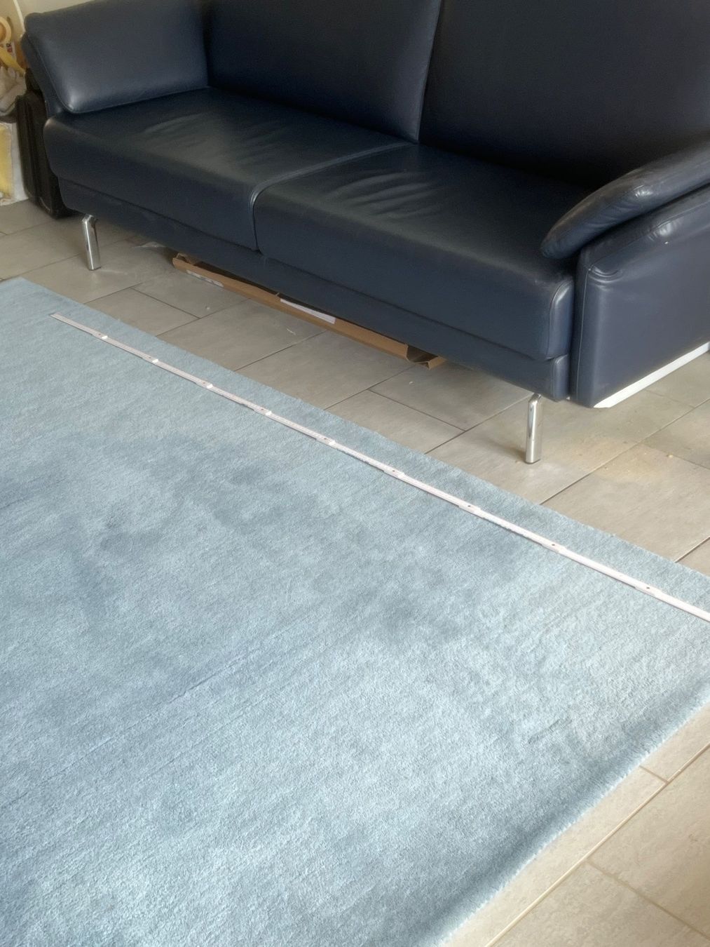 Tappeti: Hellblauer Teppich 100% Wolle, 160x230cm – Usato da Hinterkappelen venduto da rum_y52q