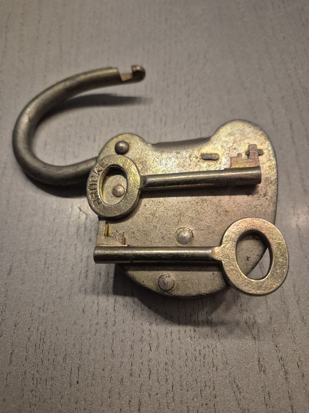 Cadenas: Vorhängeschloss Panzertüre – D'occasion à Hausen AG par roland86190 1