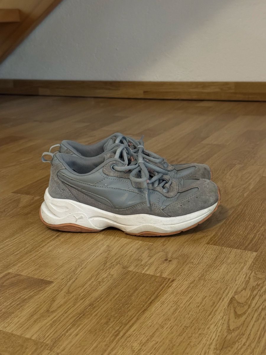 Puma Scarpe da donna: Puma Sneakers – Usato da Zürich venduto da lionsk