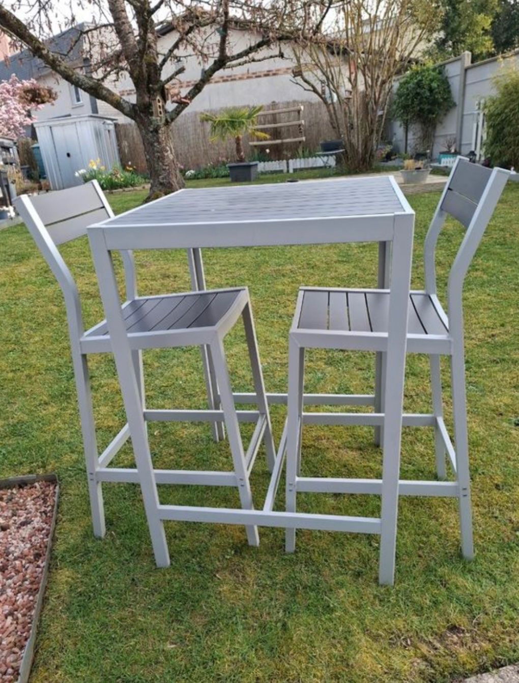 Ikea Set di tavolo e panche: Table bar haute avec 2 tabourets – Usato da Genève venduto da J.ig