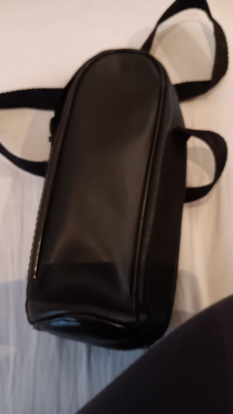 Borse: Borsa nera per bottiglia, ideale per transporto – Usato da Carena venduto da gra_yz7p 1