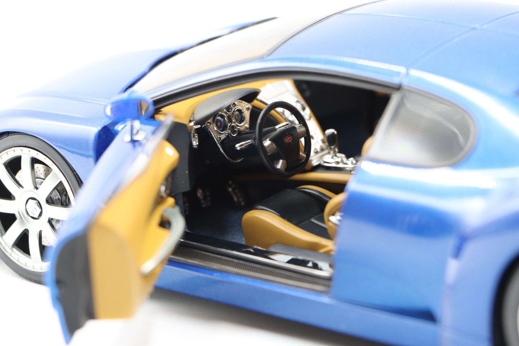 Bugatti Modellautos: Bugatti EB 18.3 Chiron 1999 1:18 AutoArt – Neu und originalverpackt aus Bühl b.Aarberg von modelldiecast 8