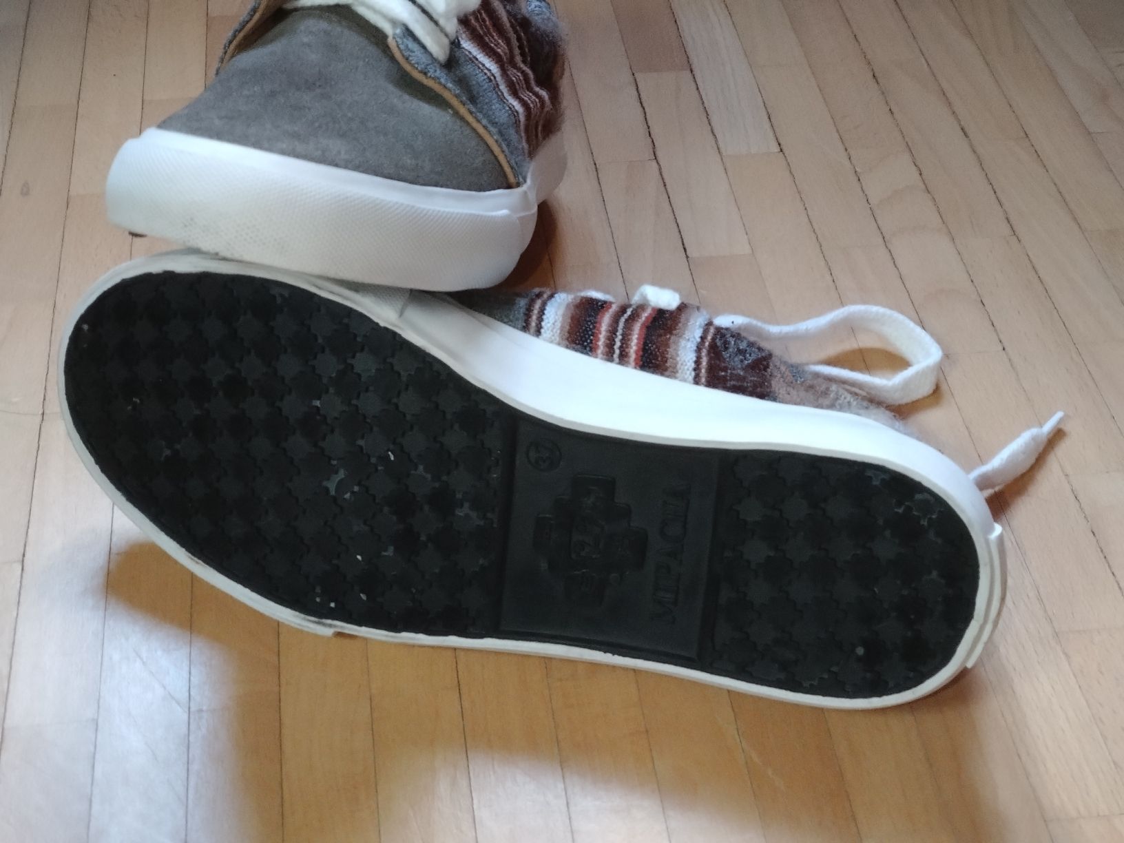 Scarpe da donna: Chaussures décontractées MIPACHA, taille 37, comme neuves! – Usato da Farvagny-le-Grand venduto da LaCaverne 3