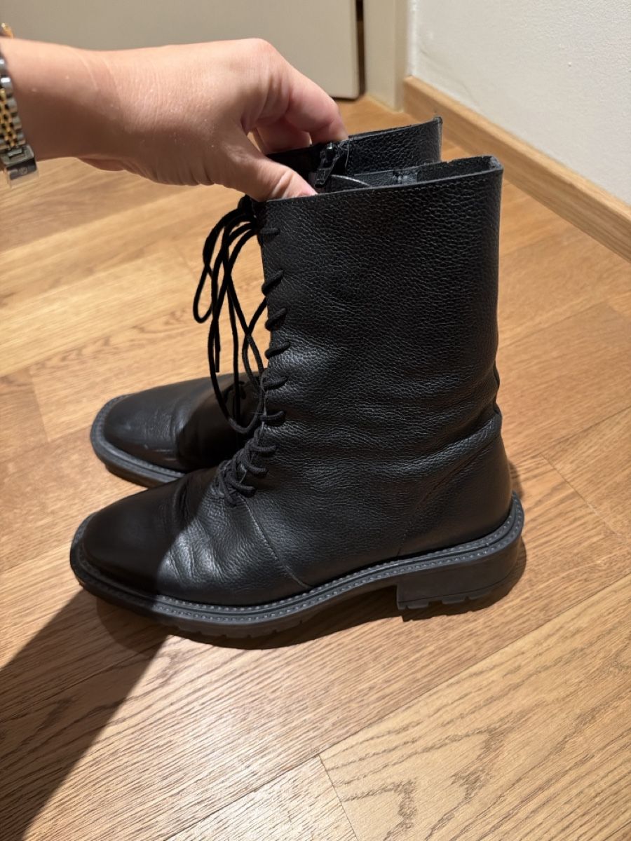 Scarpe da donna: Designer leather modern boots – Nuovo (secondo la descrizione) da Hausen AG venduto da nik_9sg2 2