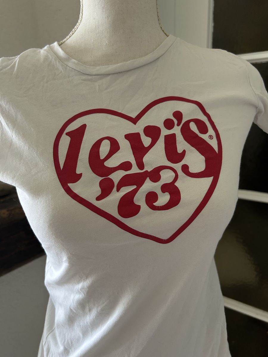 Levi's T-Shirts: T-shirt Levi’s 34 – Gebraucht aus Chez-le-Bart von Justine2025 1