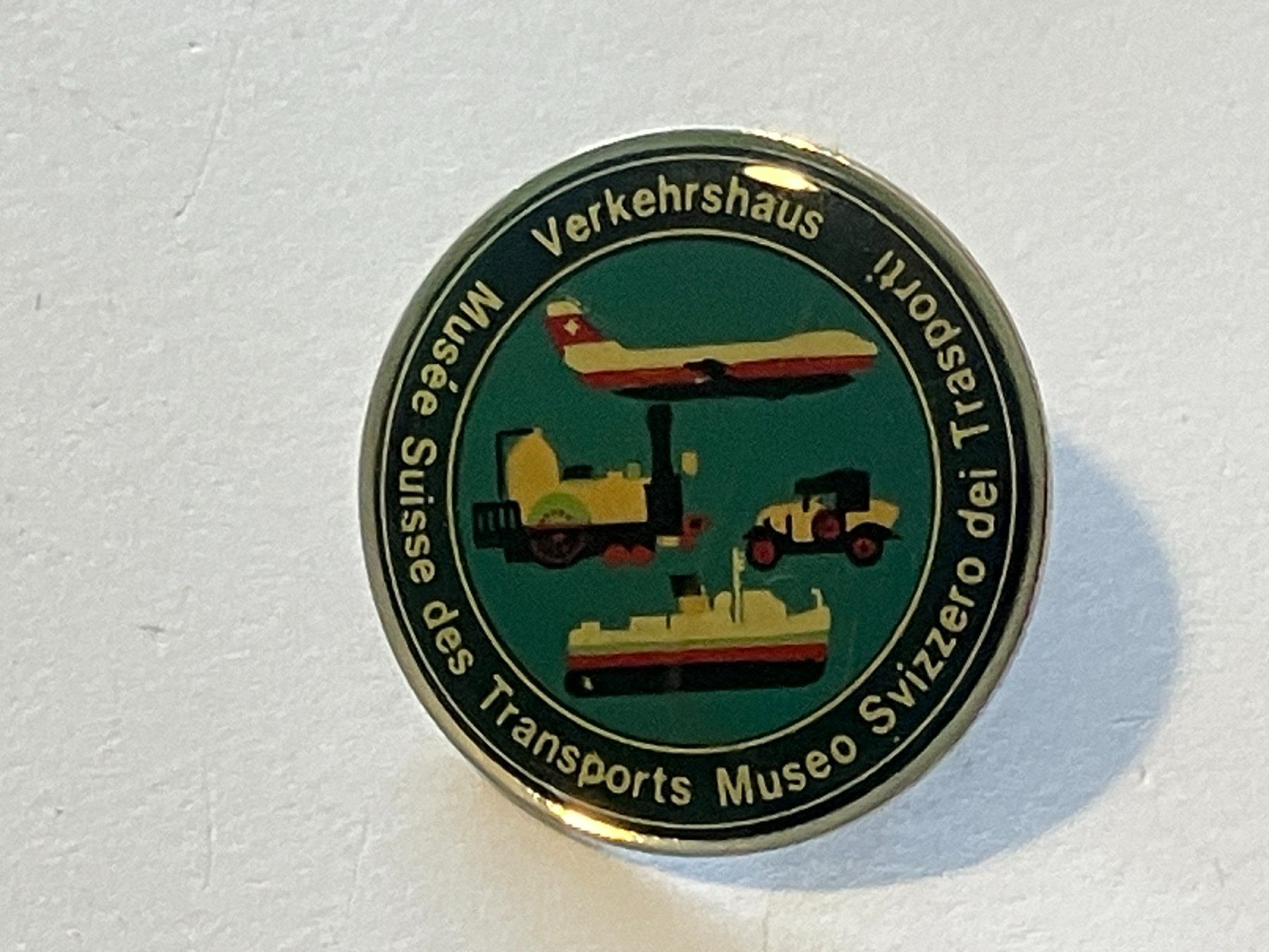 Placchette & Badge: 1 Pin Verkehrshaus – Usato da Basel venduto da djwwpp