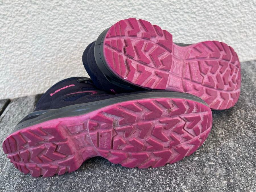 Lowa Schuhe für Mädchen: Lowa-Wanderschuhe, neuwertig, Gr. 37 – Gebraucht aus Seuzach von lalolina 3