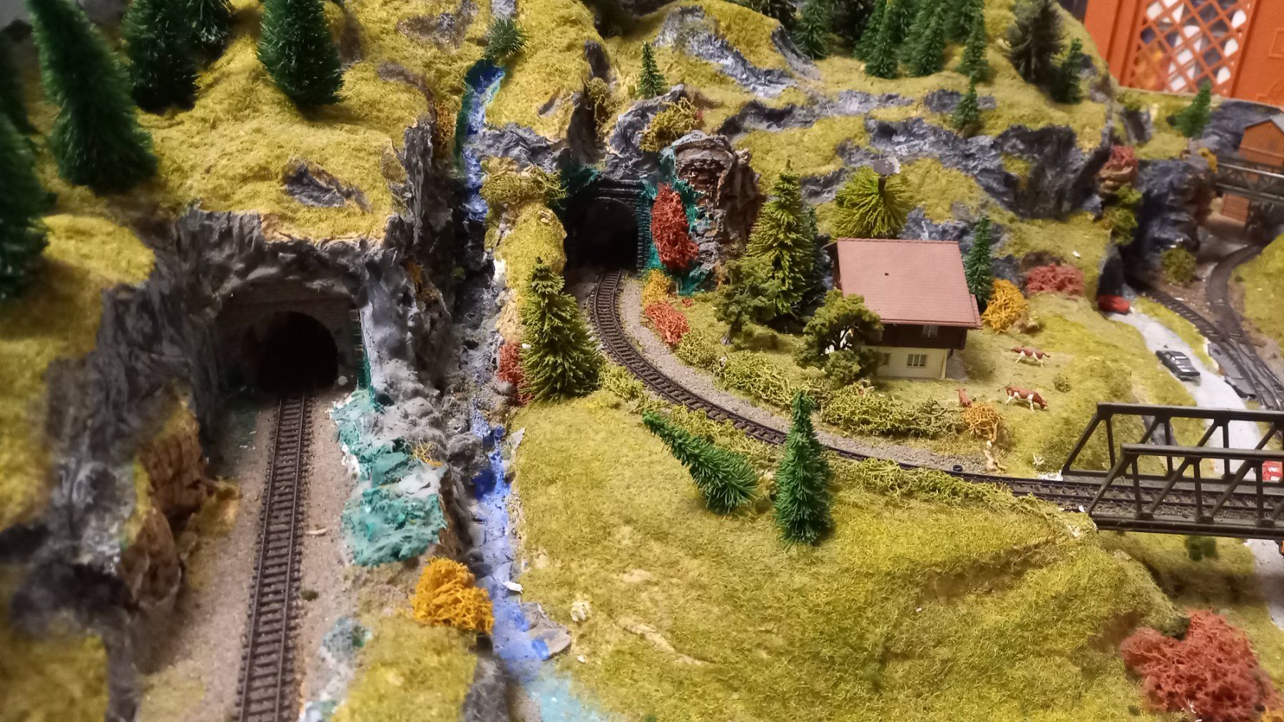 Modelleisenbahnen: Modelleisensenbahn Anlage Spur N – Defekt aus Alosen von RF21 3