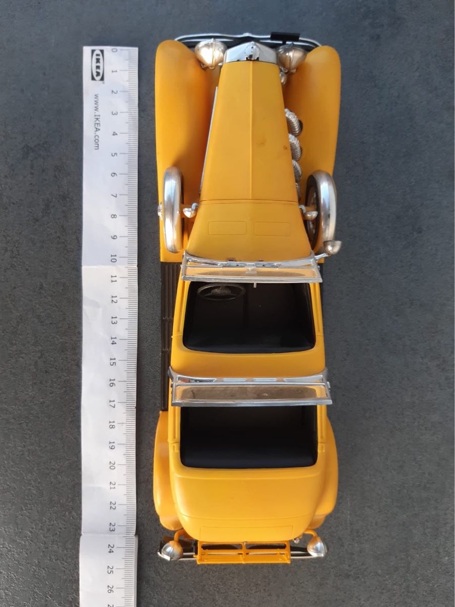 Modellini d'auto: Vintage Yellow Duesenberg Model J Car Toy – Usato da Zürich venduto da Nowstalgia 2