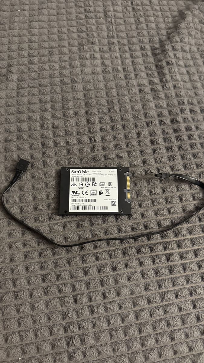 PCs: 2tb ssd sata top zustand – Neuf (Voir description) à Neuendorf par B.Bolliger 1