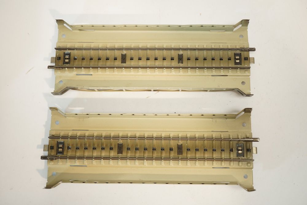 8º Märklin 7168 2x gerades Rampenstück / Metall a) (Gebraucht) in für ...