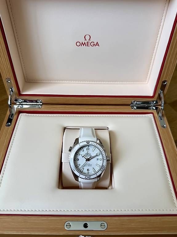 Omega Orologi: Omega Seamaster Planet Ocean 600M – Nuovo e nell'imballaggio originale da Zollikon venduto da Leodw