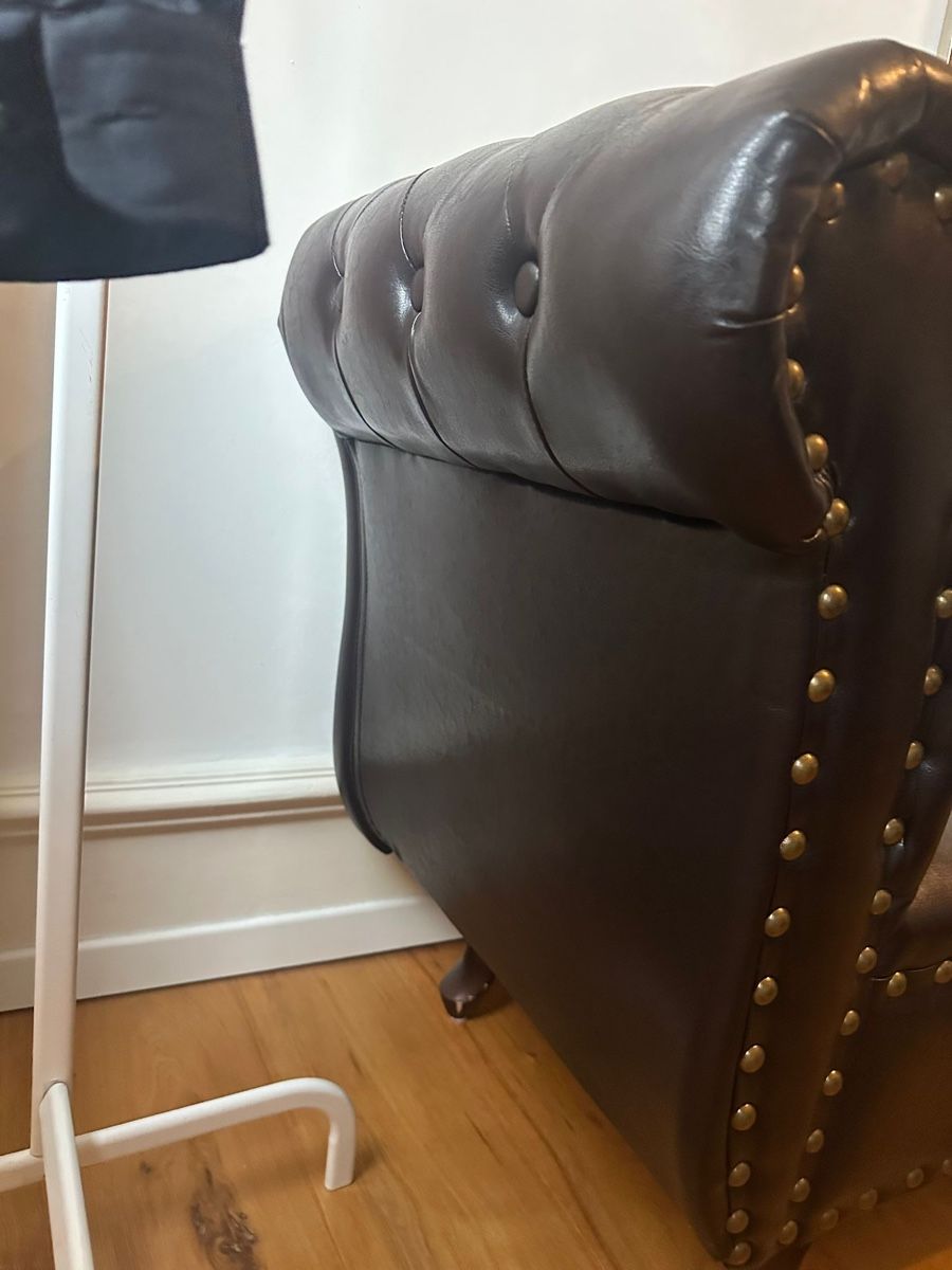 Sofas: Chesterfield Sofa - Kunstleder 3-Sitzer gebraucht – Gebraucht aus St. Gallen von cha_gk52 2