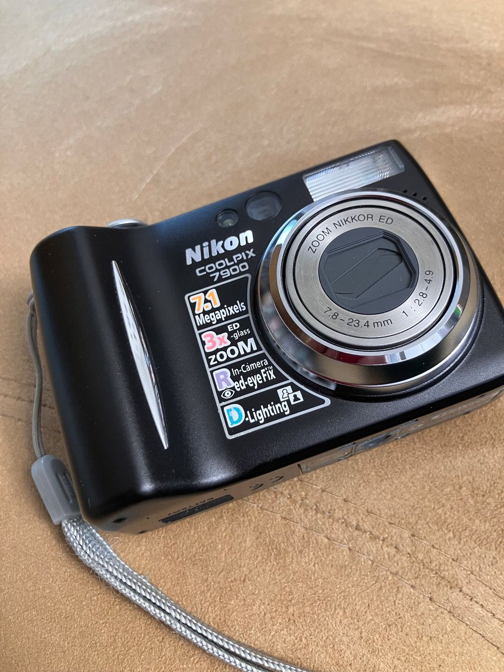 Nikon Kamera: Nikon Coolpix 7900 Digitalkamera – Gebraucht aus Hedingen von Birchermueesli