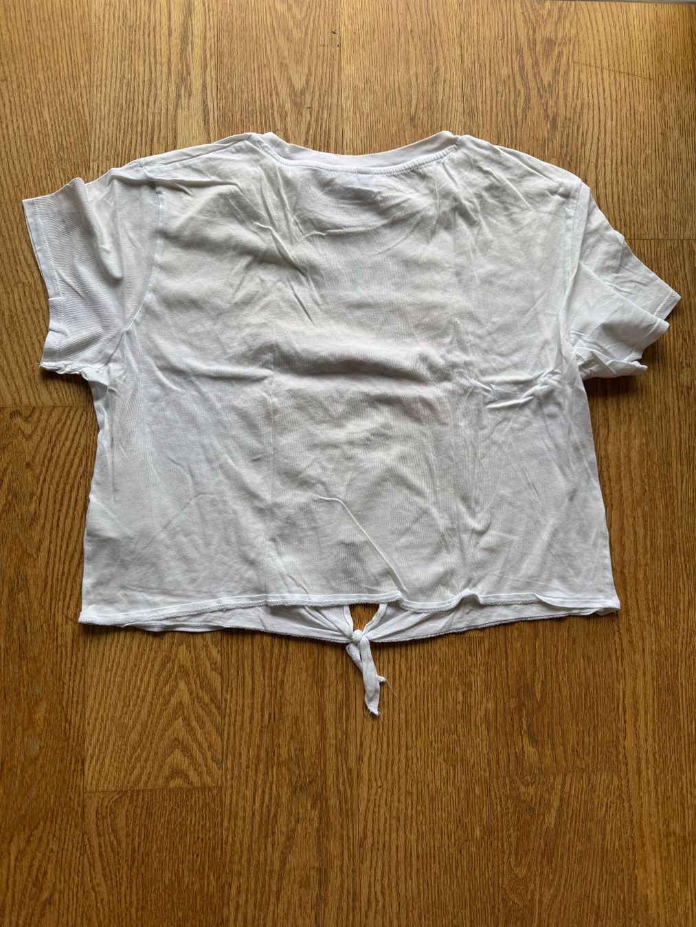 H&M Camicette, T-shirt & Top: Knotenshirt weiss L'Amour – Usato da Riedholz venduto da emm_22qn 1