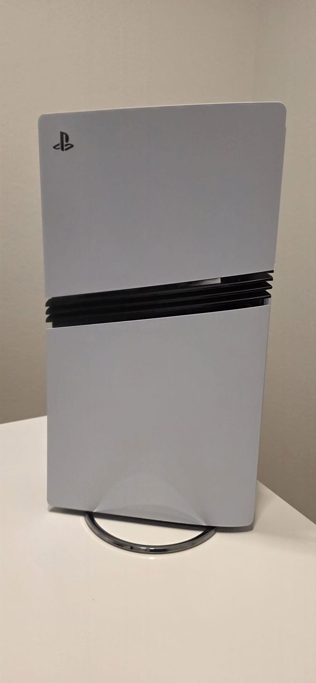 Sony Console: Sony PlayStation 5 Pro 2 TB mit OVP, Controller & Zubehör – Usato da Kriens venduto da Merida67