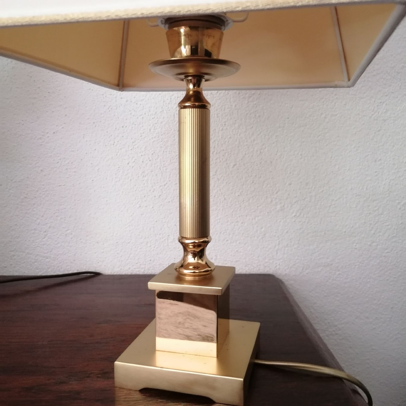 Lampade: Lampada da tavolo in ottone dorato. – Nuovo (secondo la descrizione) da Mendrisio venduto da Accamuta 4