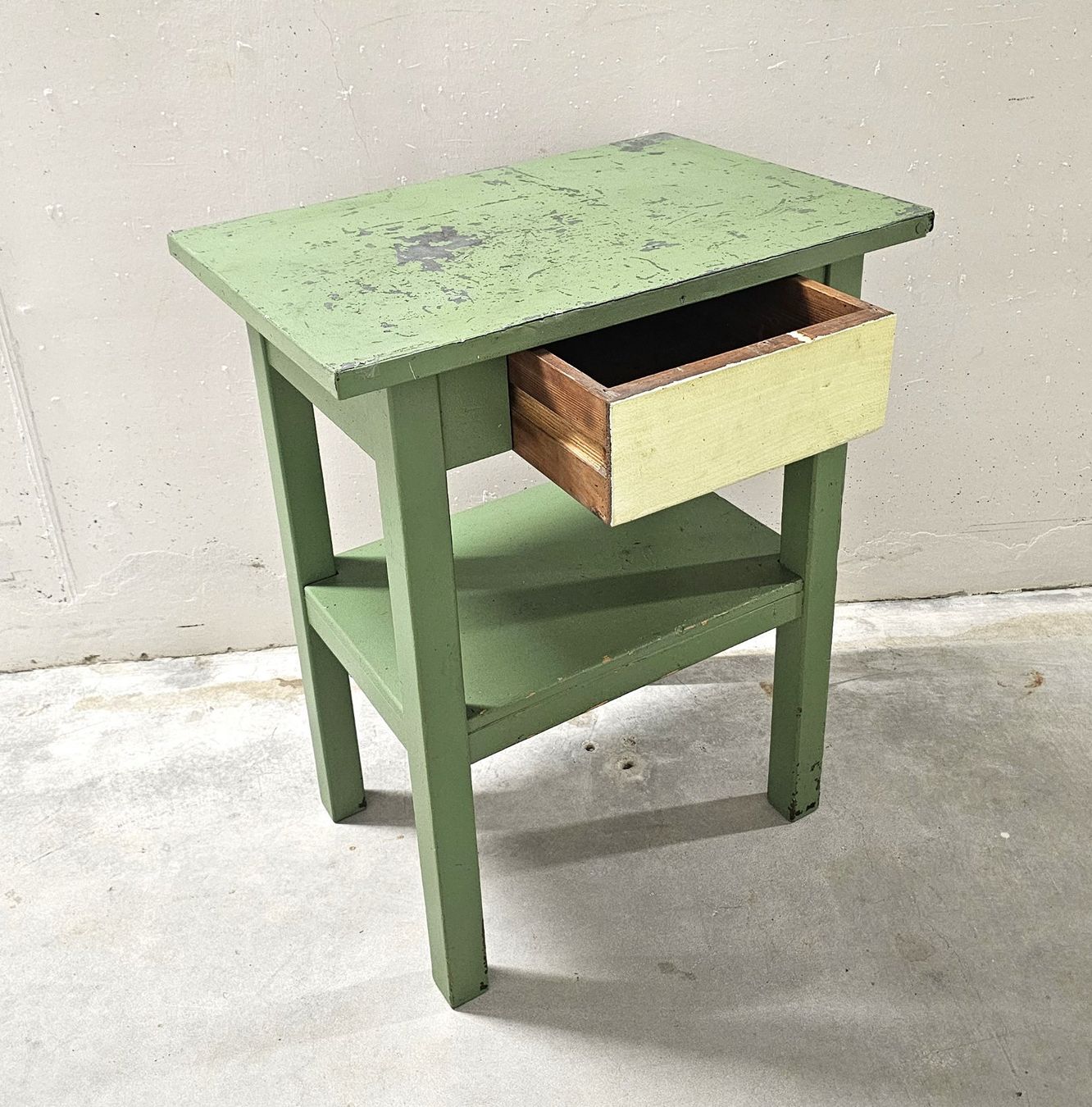 Tables: Vintage-Arbeitstisch – D'occasion à Illnau par Oberillnau 1
