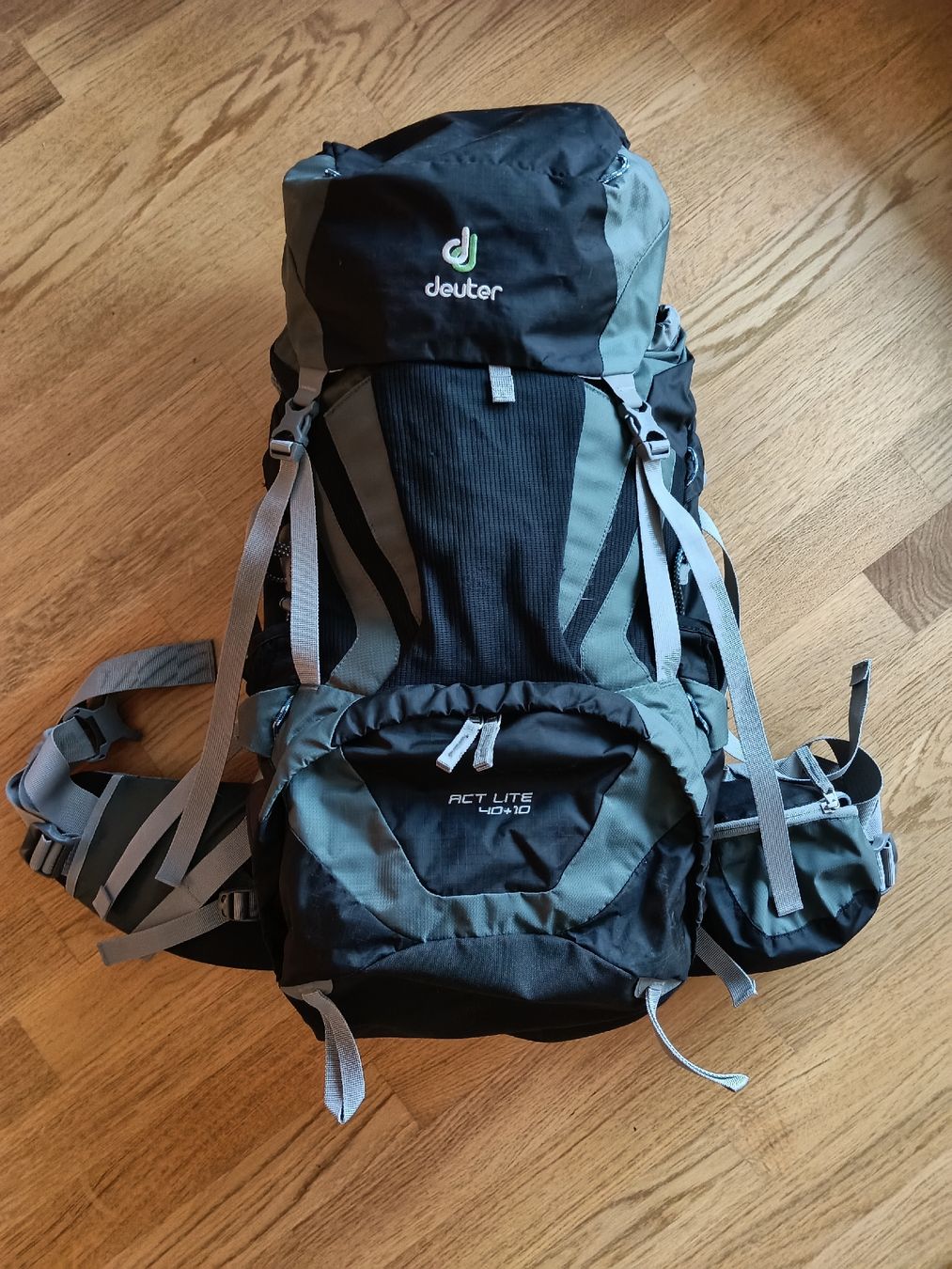 Deuter Zaini: Deuter Rucksack 40+10l – Usato da Zürich venduto da kat_g5w7