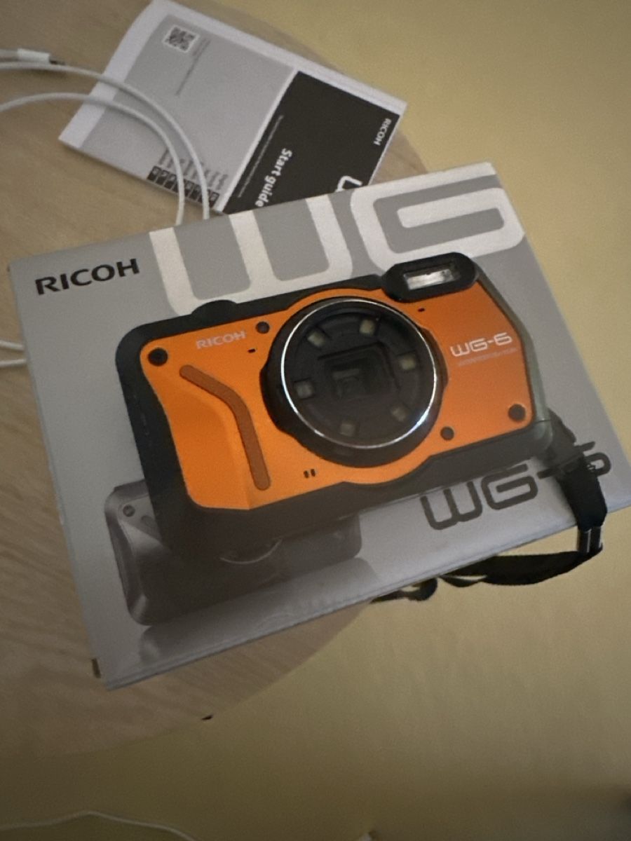 Ricoh Fotocamera: Ricoh W6 comme neuf  – Usato da Gland venduto da Vertigo2004