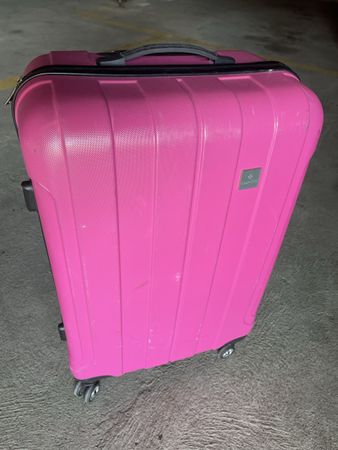 Pink Saxoline Trolley Koffer - Bereit für dein Abenteuer!