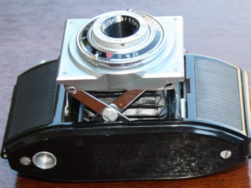 Agfa Kamera: AGFA VINTAGE FOTO KAMERA – Gebraucht aus Wauwil von Pneuedy 9