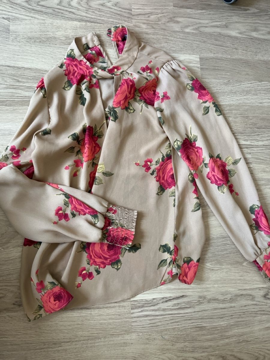 Lotti di vestiti: Damen Kleiderpaket M - 9 Teile – Usato da Wallbach venduto da wonderlike 4