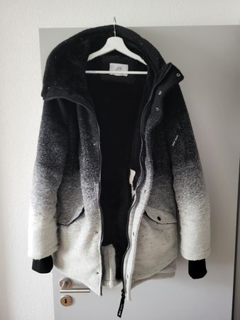 Sixth June Wollparka