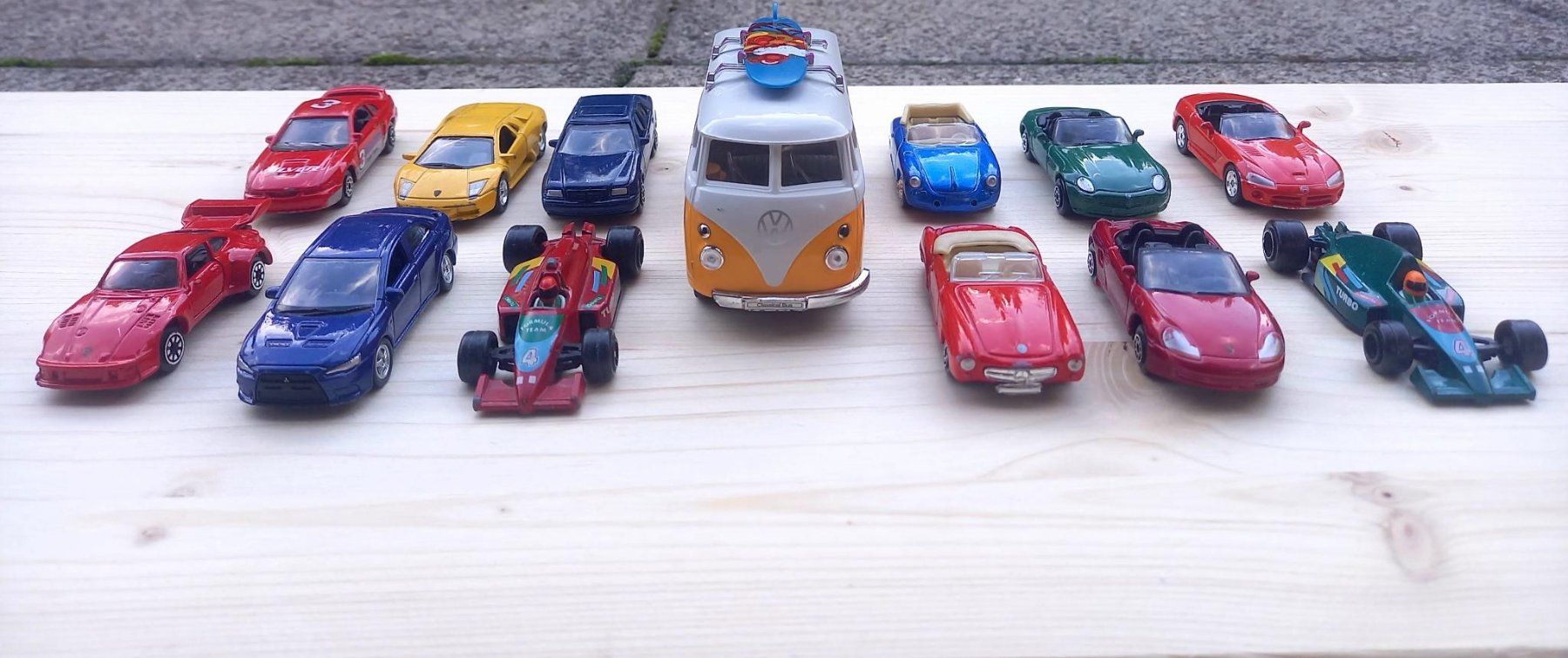 Welly Spielzeuge: Welly mini Autos 13 Stück – Gebraucht aus Zürich von steibo 1
