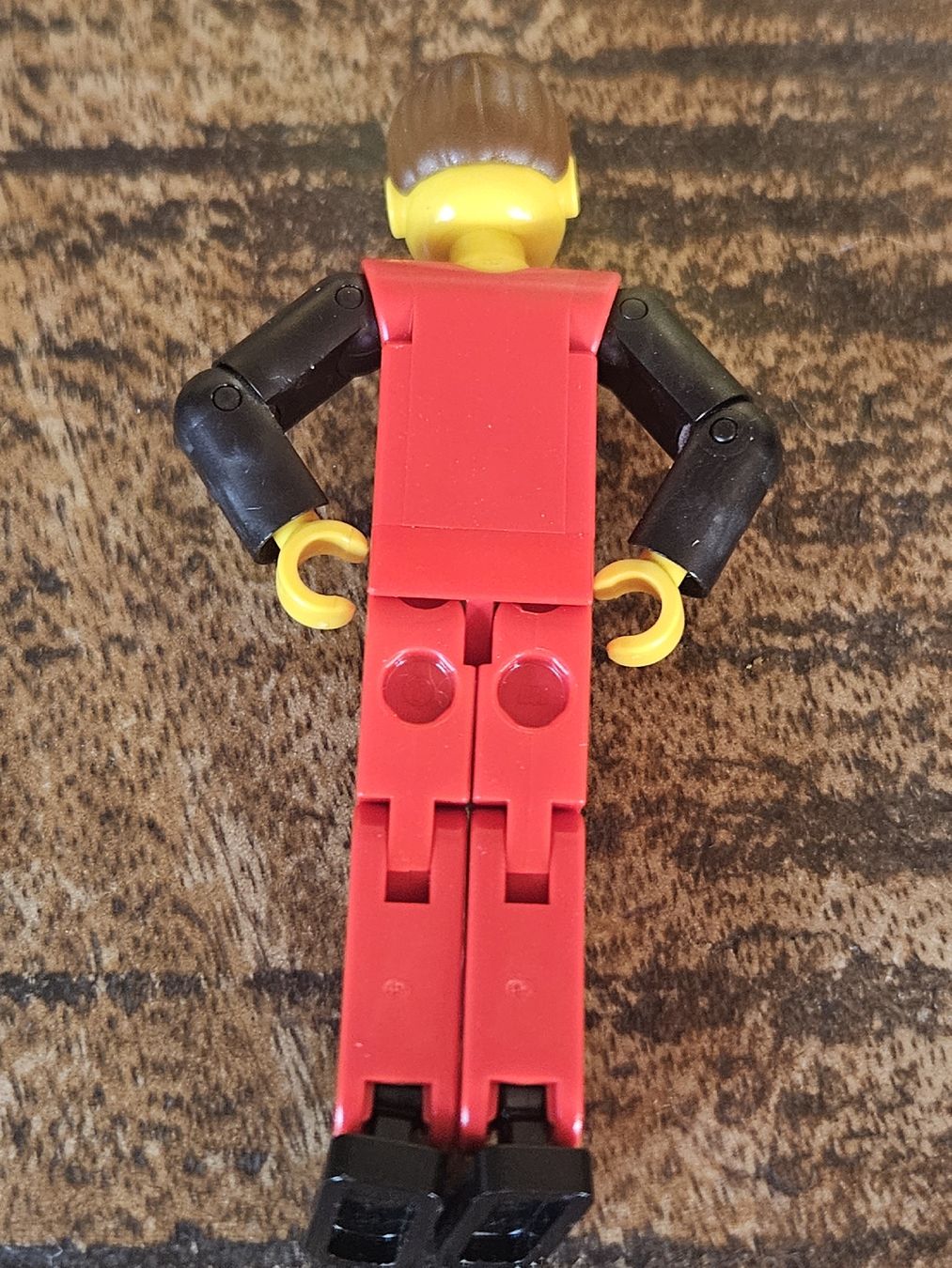 Lego Kit di costruzioni: lego figurine tech028 Technic Figure Red Legs,  – Usato da Confignon venduto da Ecrofigs 1