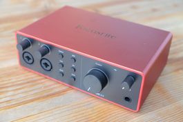 Focusrite Scarlett 4i4 (4th Gen) Audio-Interface