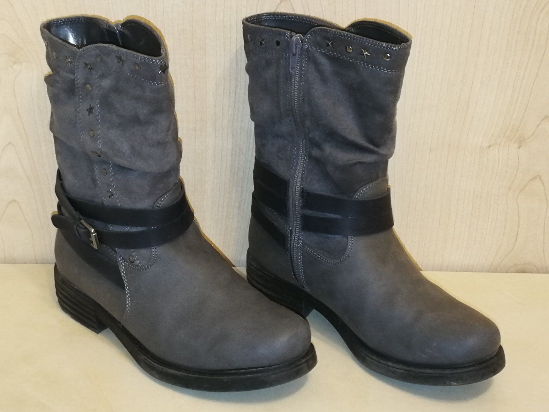 Scarpe da uomo: Kinder Winterstiefel, Grösse 37 – Usato da Birrhard venduto da Pry 3