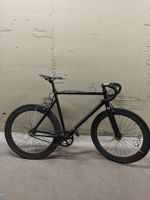 Schickes schwarzes Fixie Bike